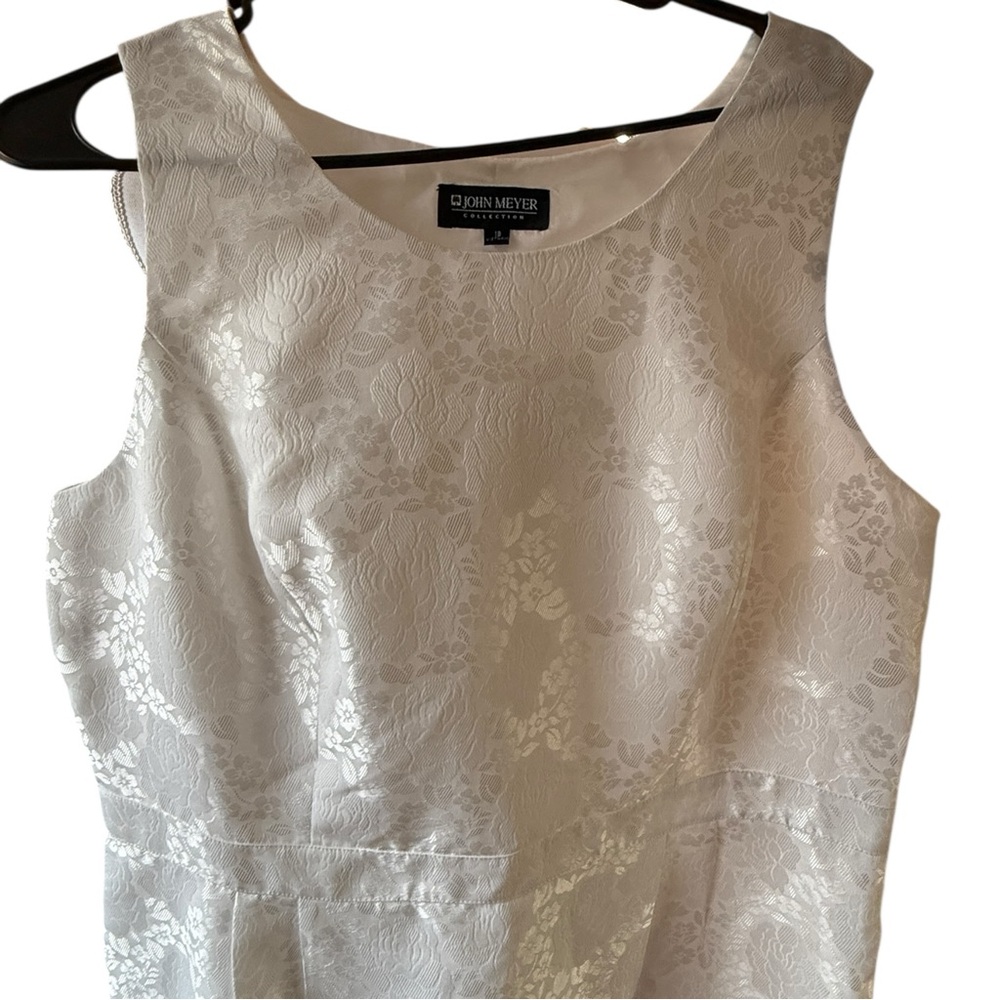 John Meyer Collection Plus Size Jacquard Floral Textured White Formal Dress - Picture 5 of 15